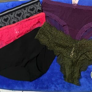 Victoria’s Secret - 5 pack L Panties